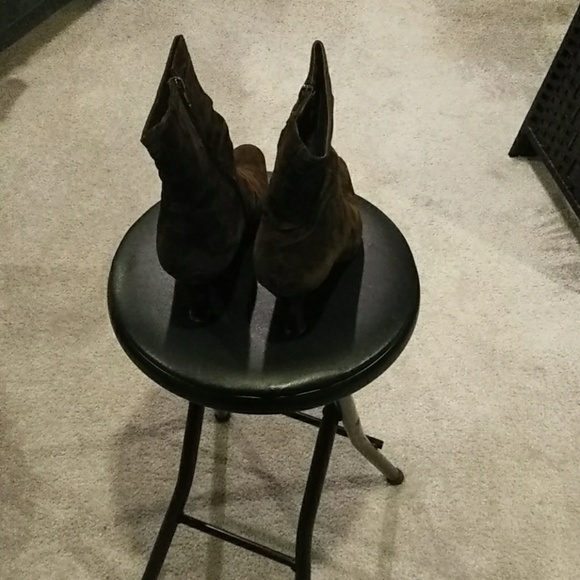 White Mountain ankle booties - Picture 3 of 3